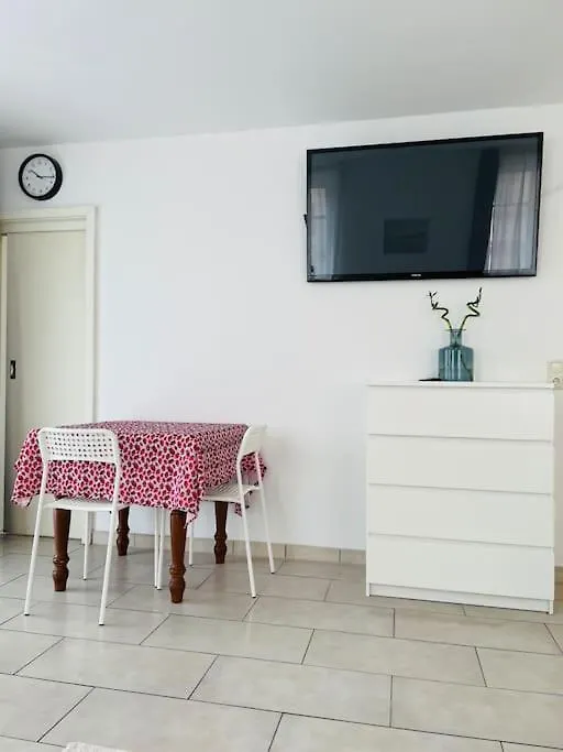 Apartment Studio-Apartment Mit Balkon Dresden