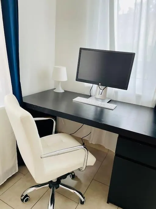 Studio-Apartment Mit Balkon Dresden 0*,
