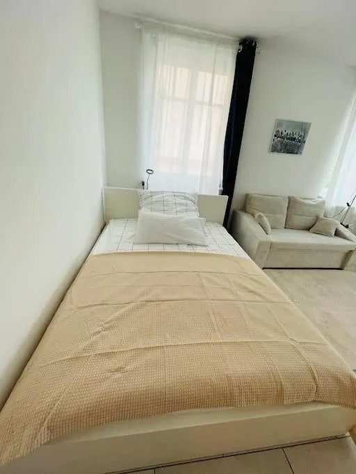 Studio-Apartment Mit Balkon 드레스덴 아파트
