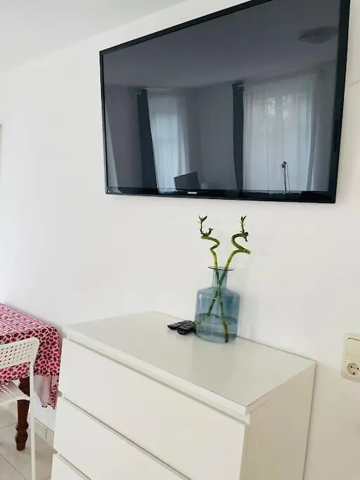 Studio-Apartment Mit Balkon 드레스덴 아파트